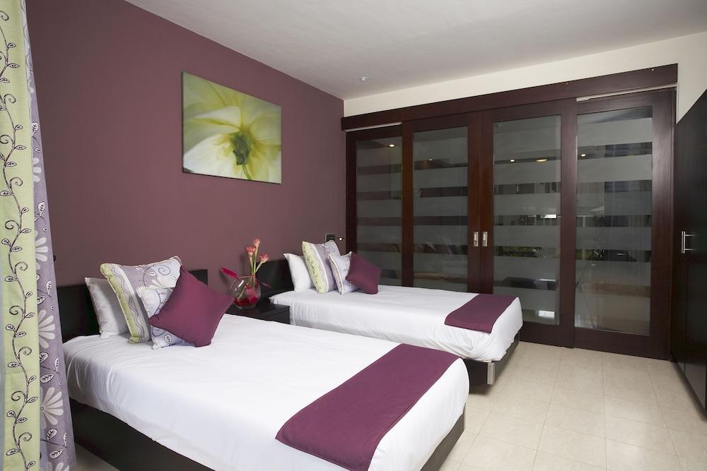 Grand Bay Suites Luaran gambar