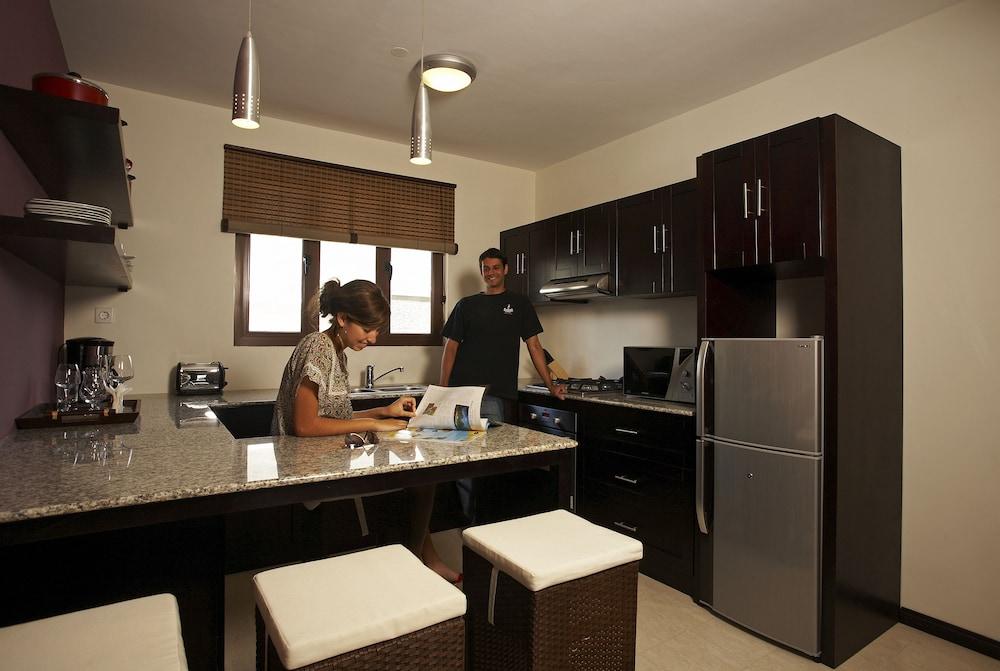 Grand Bay Suites Luaran gambar