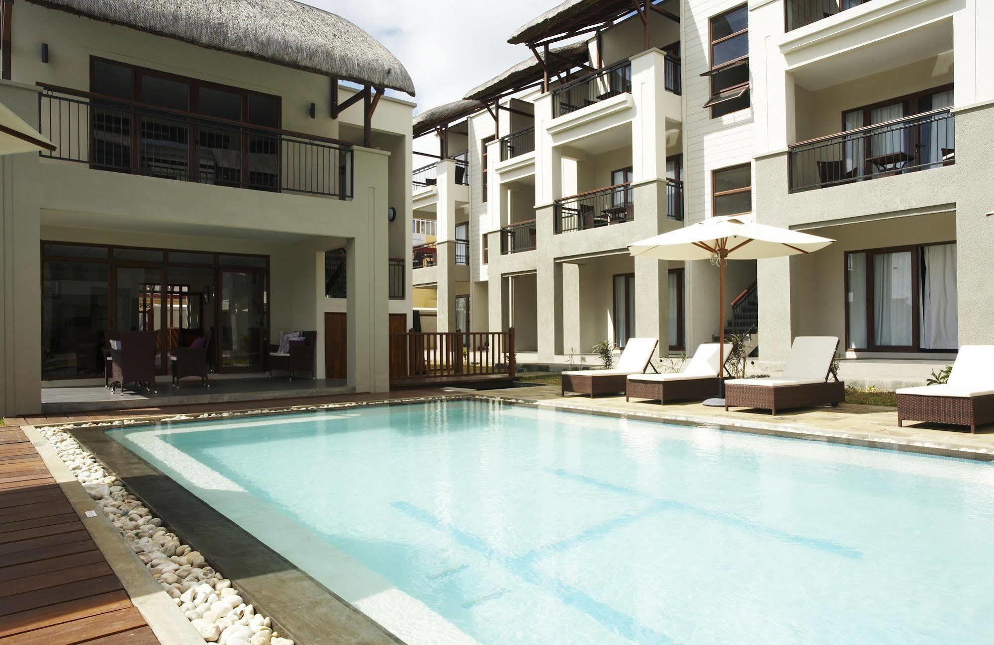Grand Bay Suites Luaran gambar